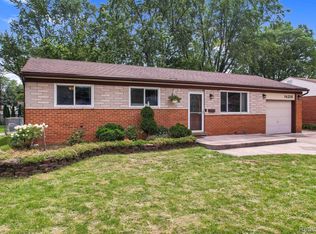 14218 Park St, Livonia, MI 48154