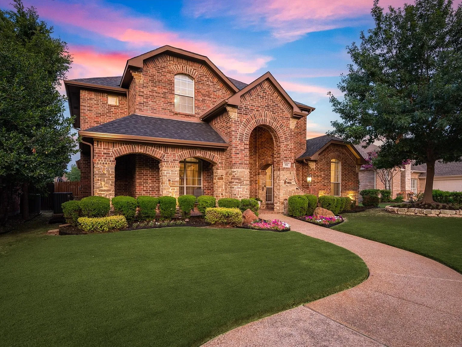 4 bed, 3.5 bath, 3107 sqft, $4,200 — Photo 3