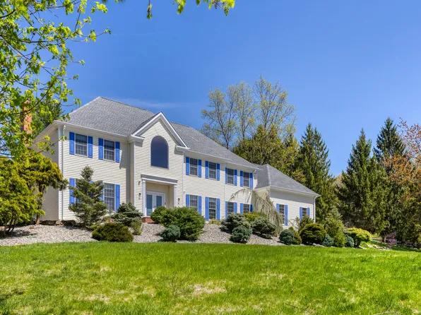 21 Centennial Drive, Danbury, CT 06811