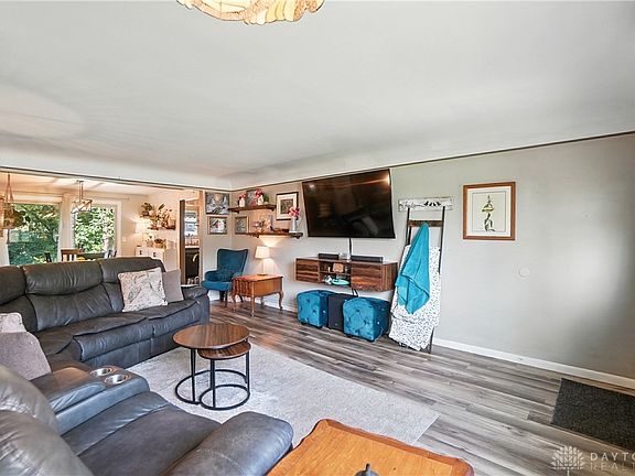4th image of 4099 Westwood Northern Blvd