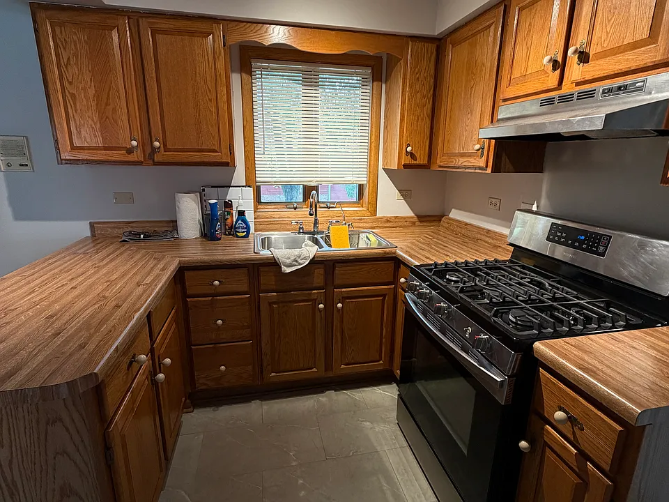 2858 S Emerald Ave #2