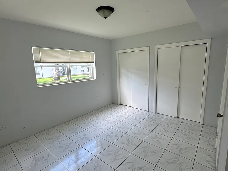 1440 NE 171st St #2 — Photo 3