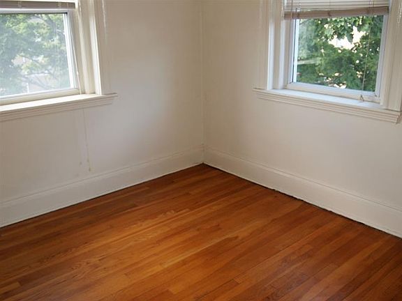 5th image of 107 Summer St #415