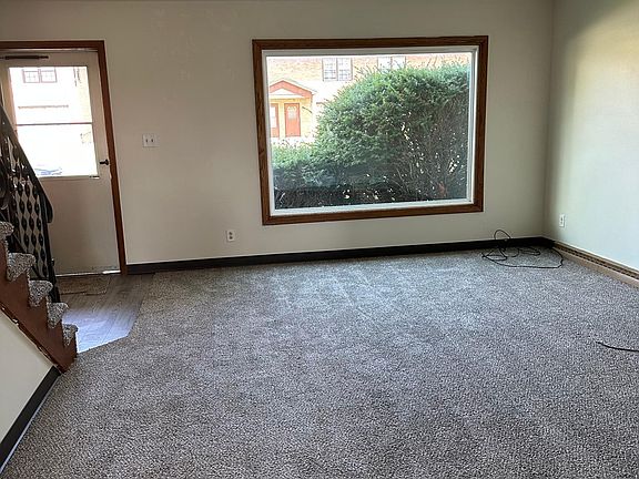 5th image of 5831 Garrett Ln #4