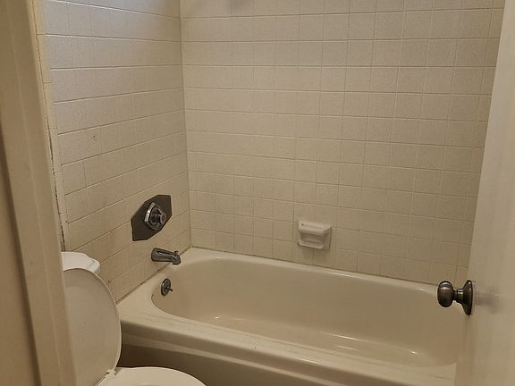 3rd image of 3840 Inglewood Blvd APT 16