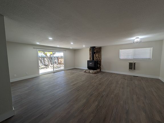 5th image of 938 Camino Real Dr