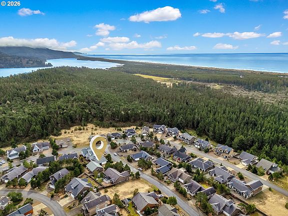 5th image of 9915 Pine Ridge Dr