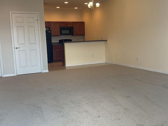 3rd image of 1823 Coriander Dr