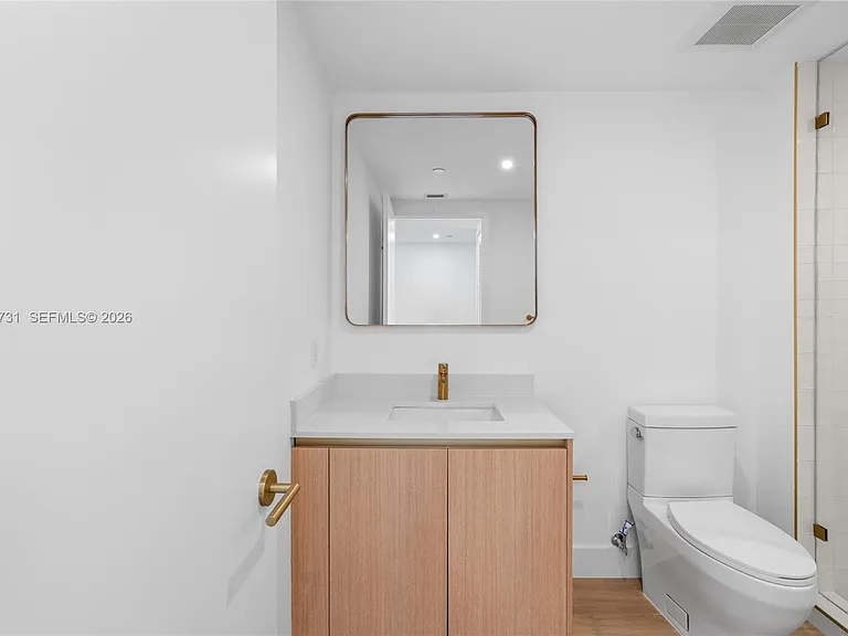 90 NE 32nd St #918 — Photo 20
