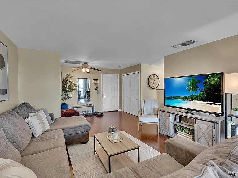 200 Lakefront Blvd #303 — Photo 9