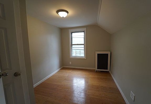 4th image of 462 Concord Ave Floor 2