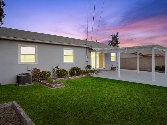 5th image of 14315 Adelfa Dr