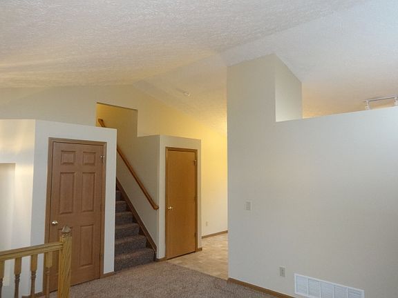 2nd image of 5140 Hilliard Green Dr
