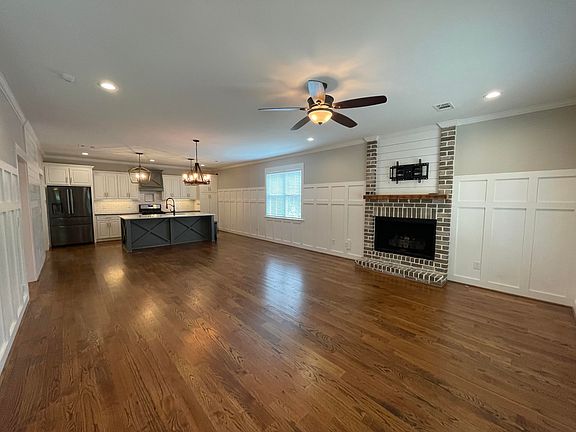 3rd image of 3947 High Chaparral Dr