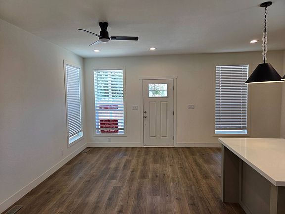 5th image of 1369 E Main St #18
