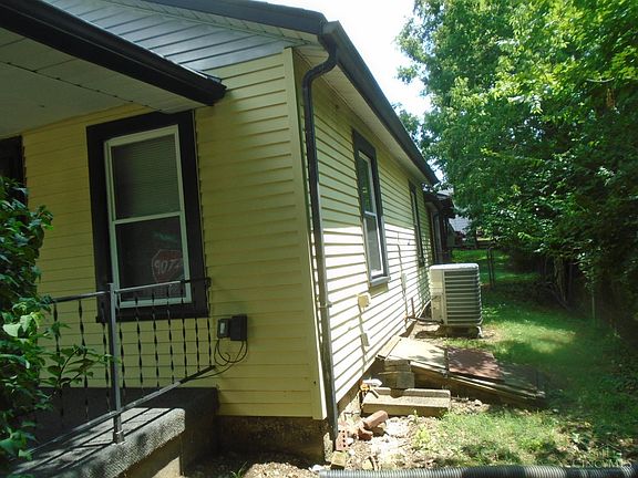 3rd image of 1904 Pater Ave