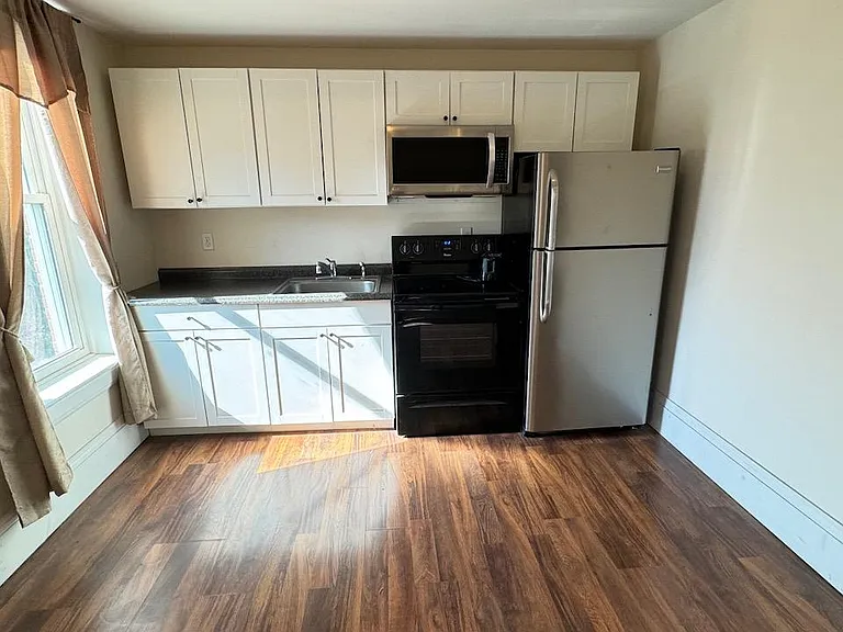 605 Bluff St #320 — Photo 3