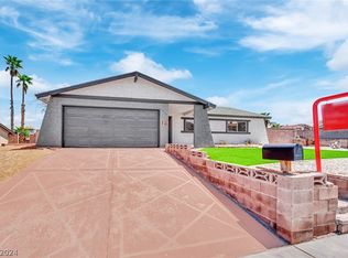 715 Greenway Rd, Henderson, NV 89002