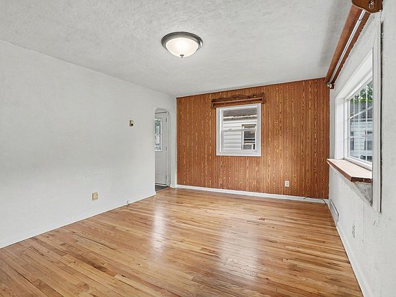 5th image of 2228 Byrd Dr