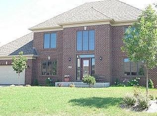 647 Carver Bluffs Pkwy, Carver, MN 55315