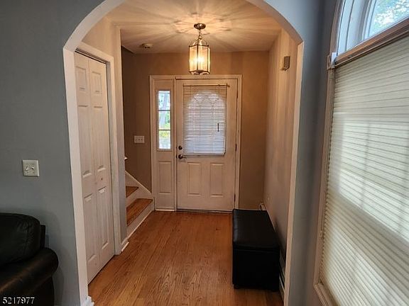 2nd image of 26 Wakefield Pl