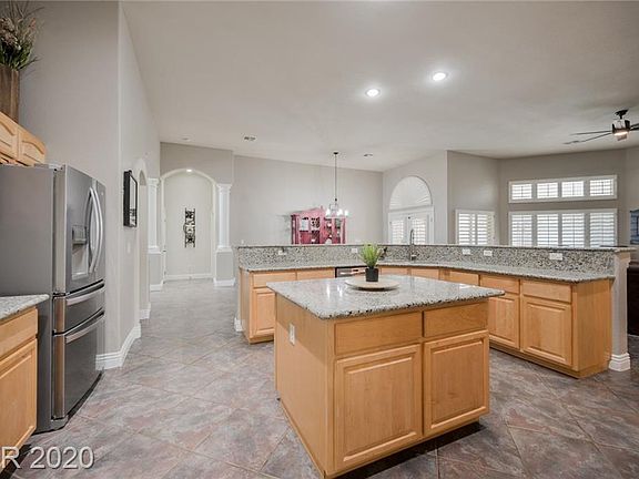 3rd image of 6719 Sycamore View St