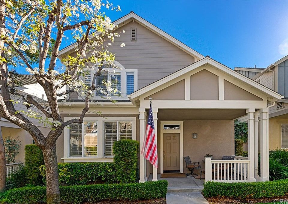 1st image of 21 Nantucket Ln