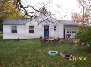 218 N McCornell Ave, Parkers Prairie, MN 56361