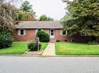 1601 Crescent Dr, Elizabeth City, NC 27909