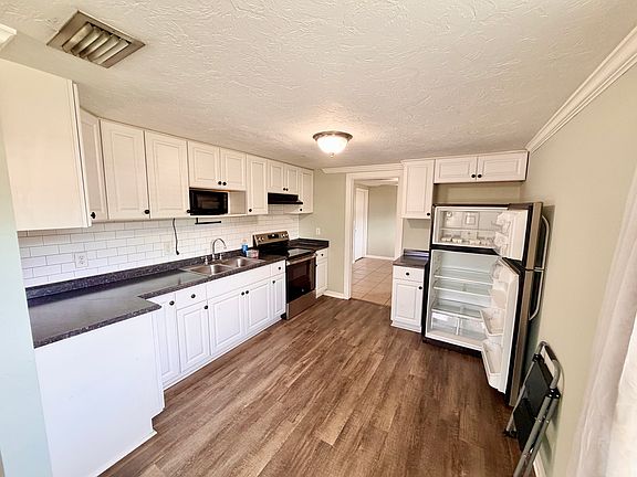 5th image of 3108 49th Avenue Dr W