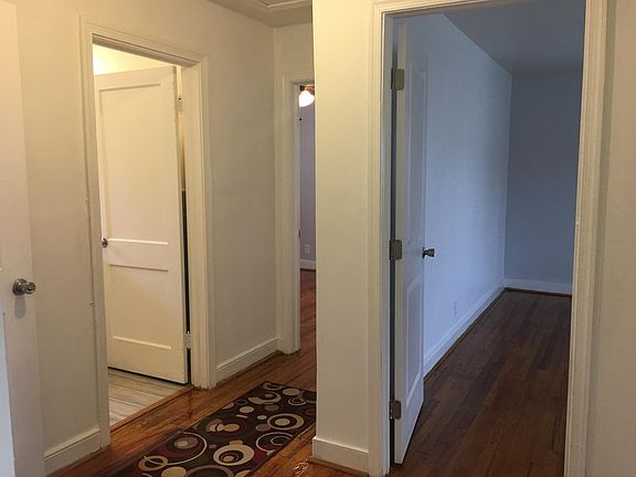 2nd image of 2611 Bainbridge St