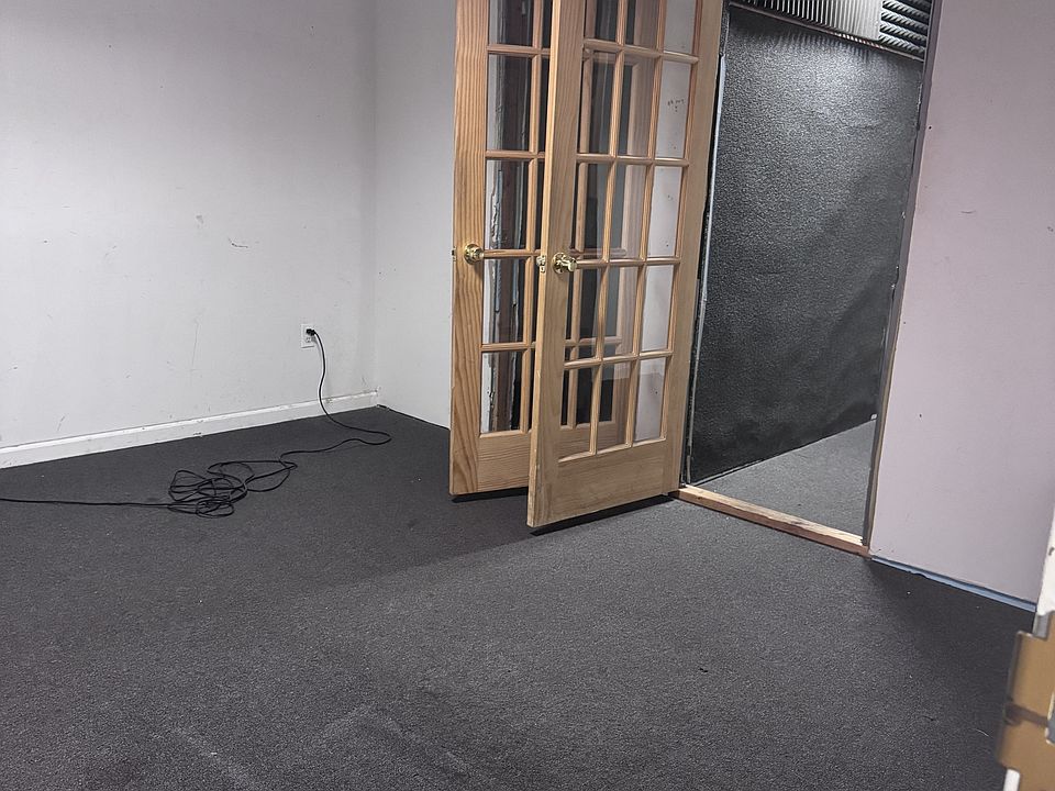 Building Photo 3
