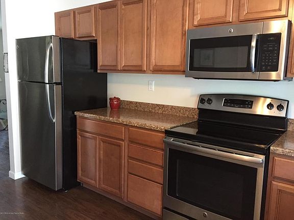 5th image of 244C Jefferson Ct #100C