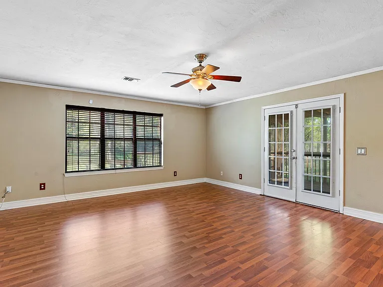 3213 Shimmy Ln — Photo 8