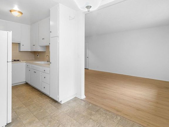 5th image of 3709 Midvale Ave APT 6