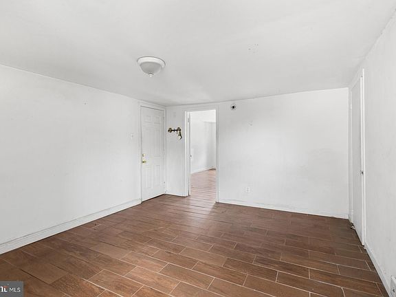4th image of 250 E Girard Ave APT 3