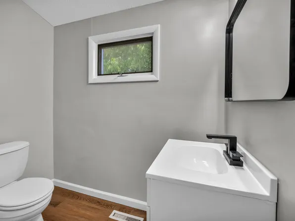 408 Halle Dr, Euclid, OH 44132