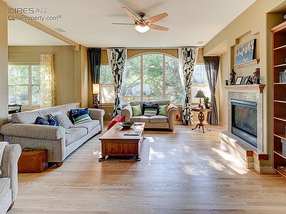 Family Room w/ Fireplace