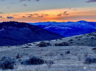 18 Sunset Ridge Rd, Oroville, WA 98844