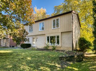 1151 S Edgewood Ave, Lombard, IL 60148