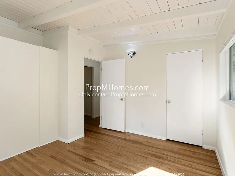 1885 SW Wellington Ave — Photo 9