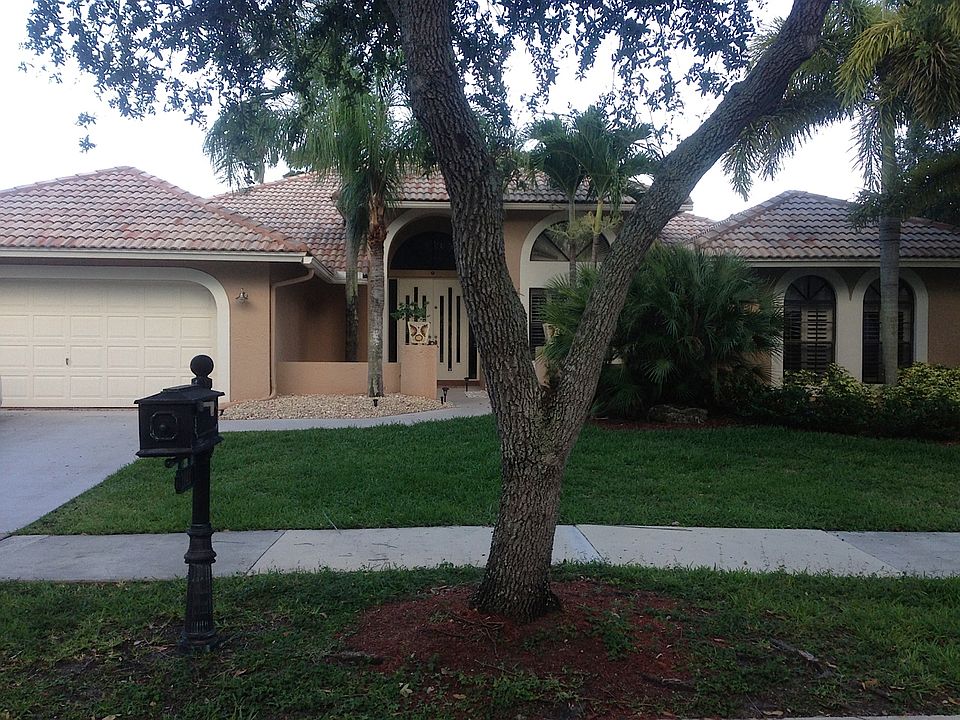 1st image of 1041 Poplar Cir