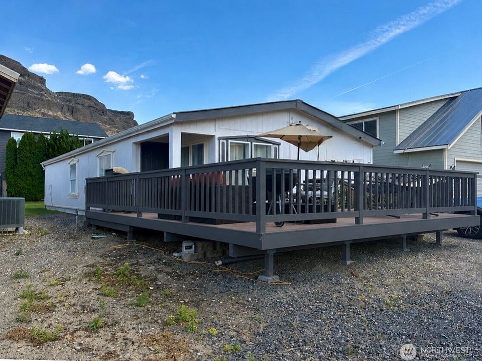1st image of 707 Hunter Avenue SW