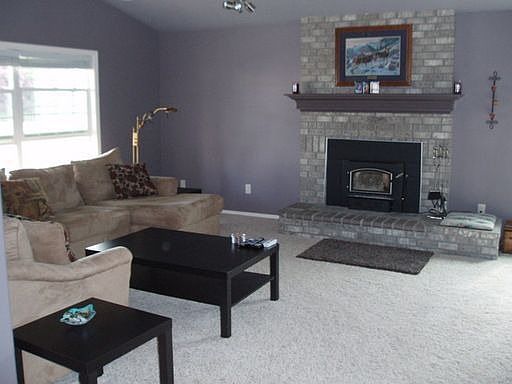 4th image of 229 NE Wilcox St