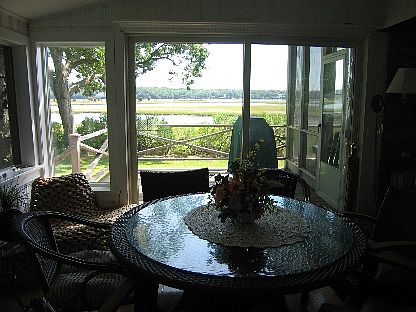 5th image of 445 Island View Ln