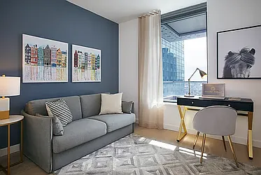 3 Court Square, #3910