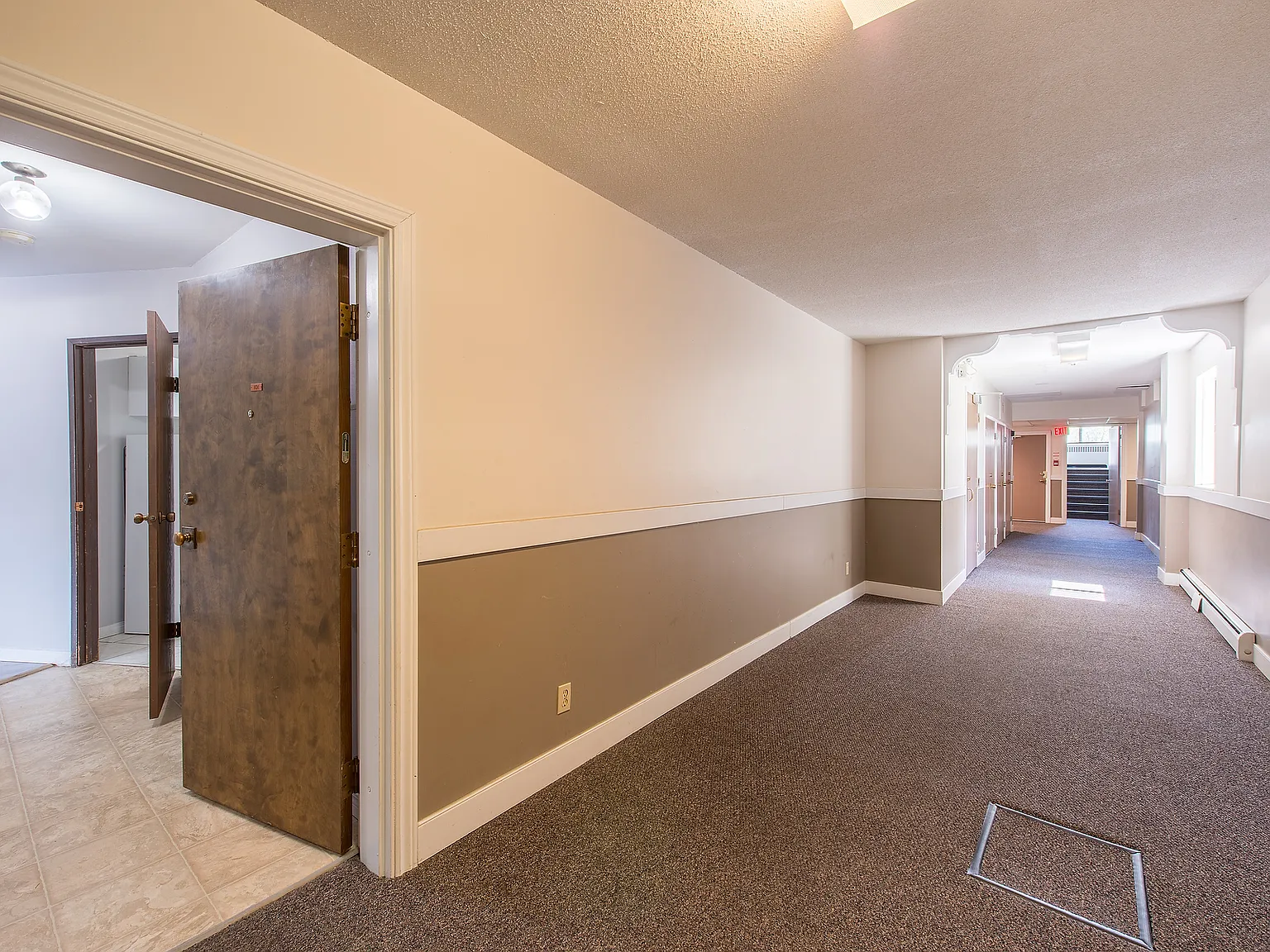 Carlton Court — Photo 2