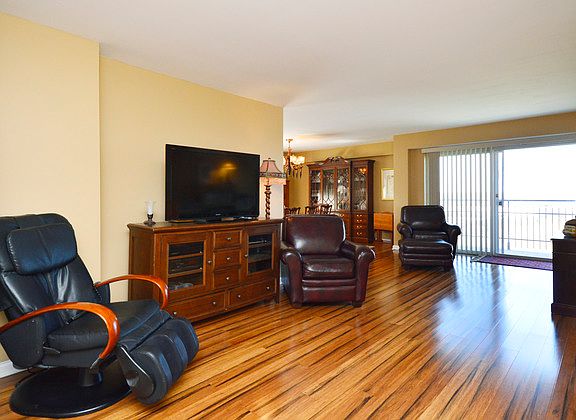 5th image of 7033 N Kedzie Ave APT 1515