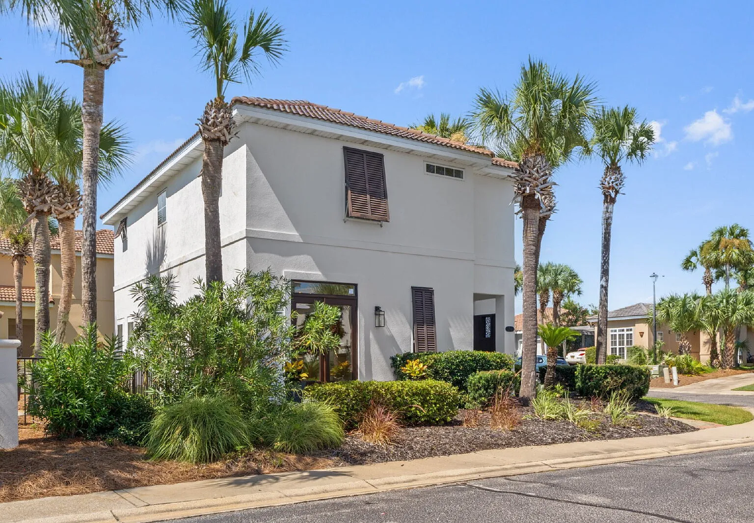 3 bed, 2.5 bath, 1812 sqft, $2,800 — Photo 4