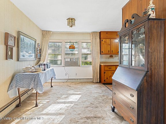 5th image of 39 Wallkill Avenue